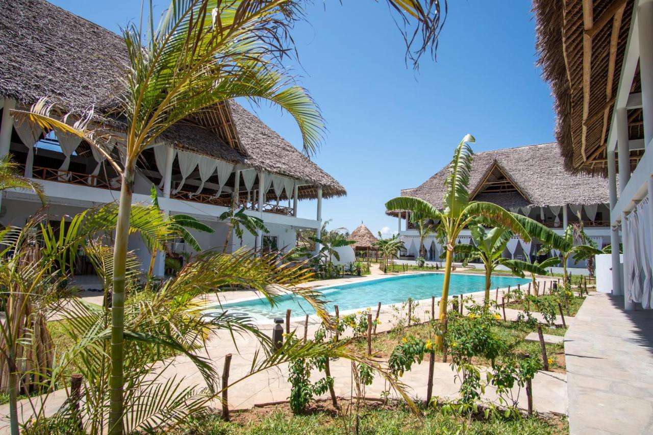 Swami - Maisha Resort วาตามู ภายนอก รูปภาพ